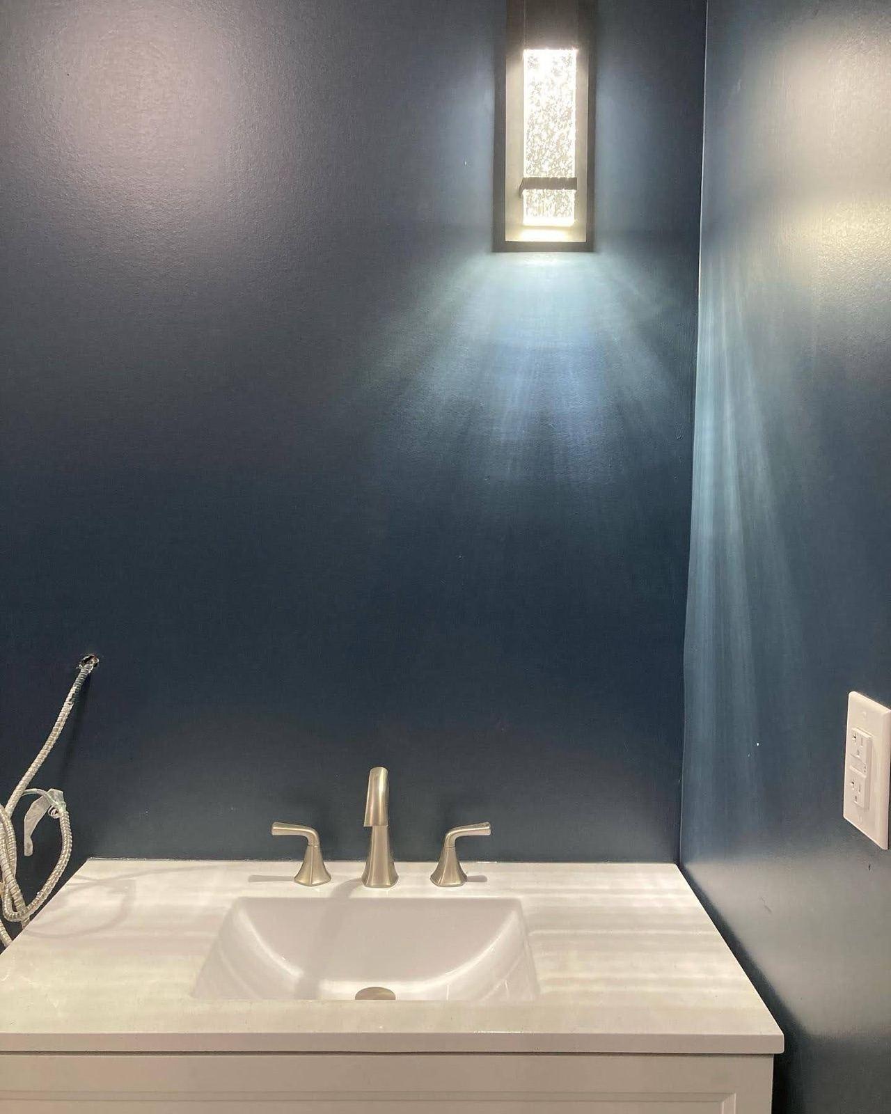 High-End Bath: Vanity & Accent Lighting