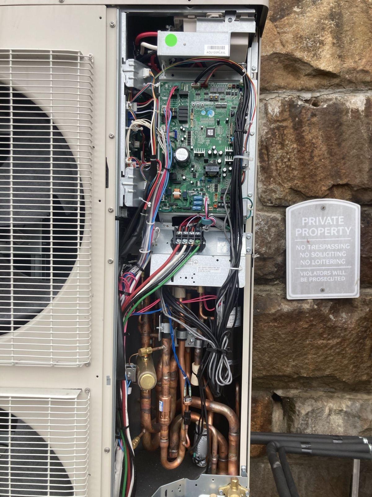Commercial Rooftop AC Power